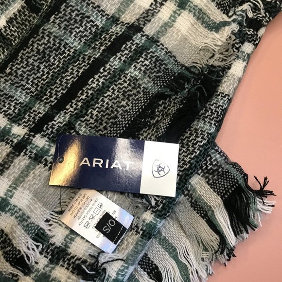 NWT ARIAT BLANKET SCARF - Picture 2 of 4